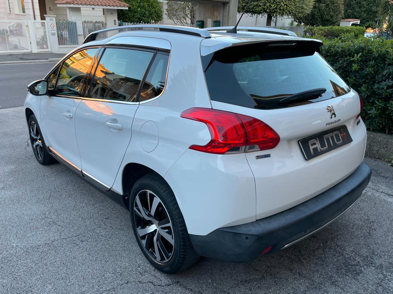 Peugeot 2008 BlueHDi 100 Allure