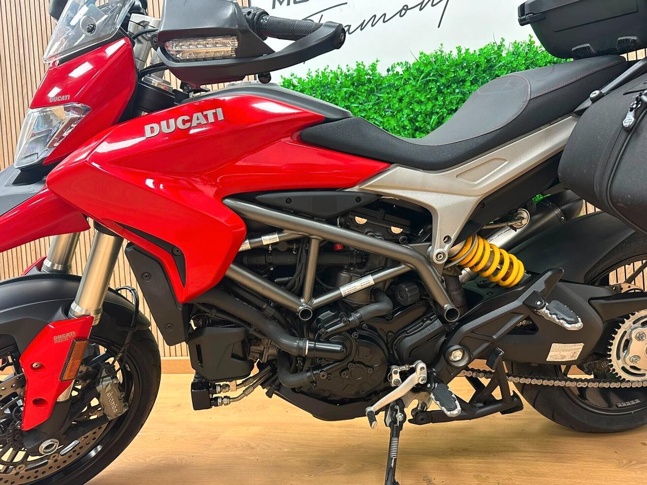 DUCATI HYPERSTRADA 939 / 34.000KM SCARICO AKRAPOVIC