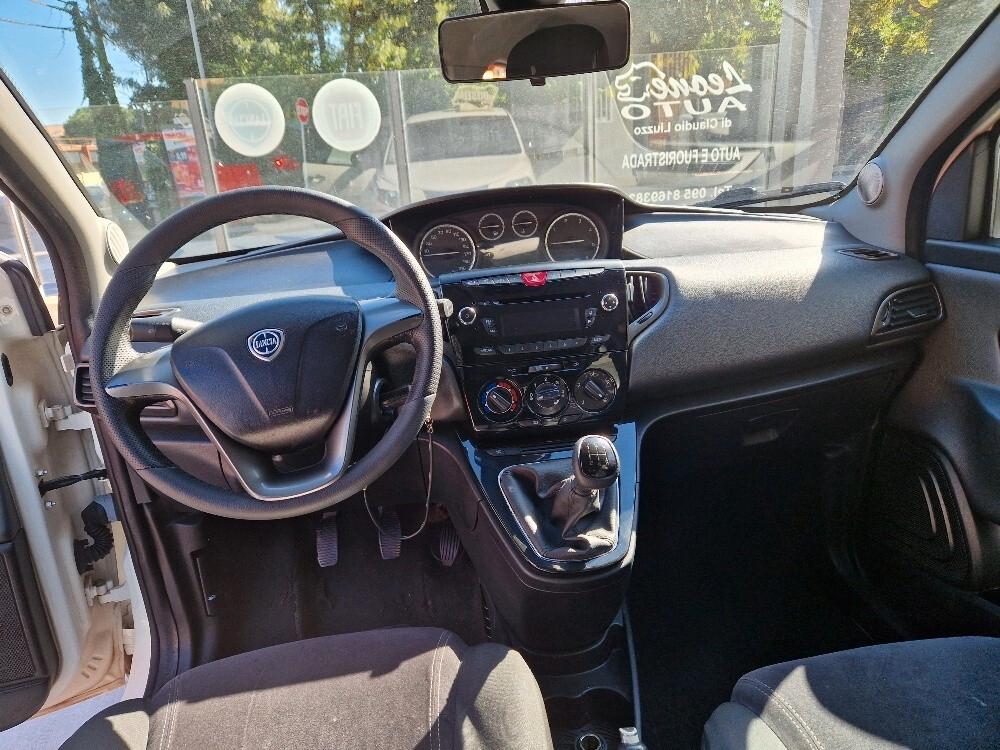 Lancia Ypsilon 1.3 MJT 16V 95 CV 5 porte S&S Silver