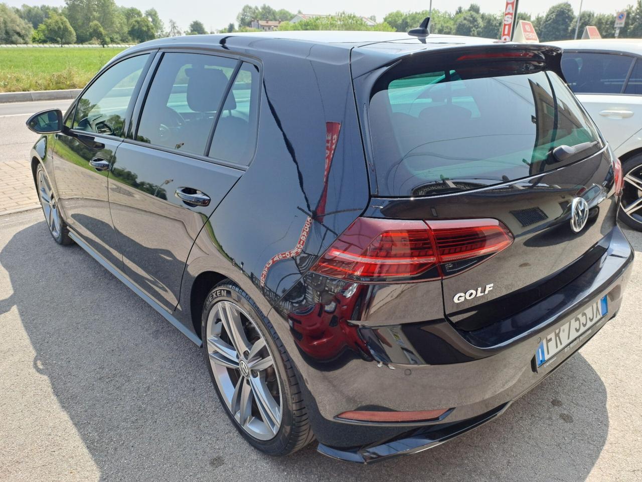 VW Golf 1.5 TSI 150CV DSG R-LINE