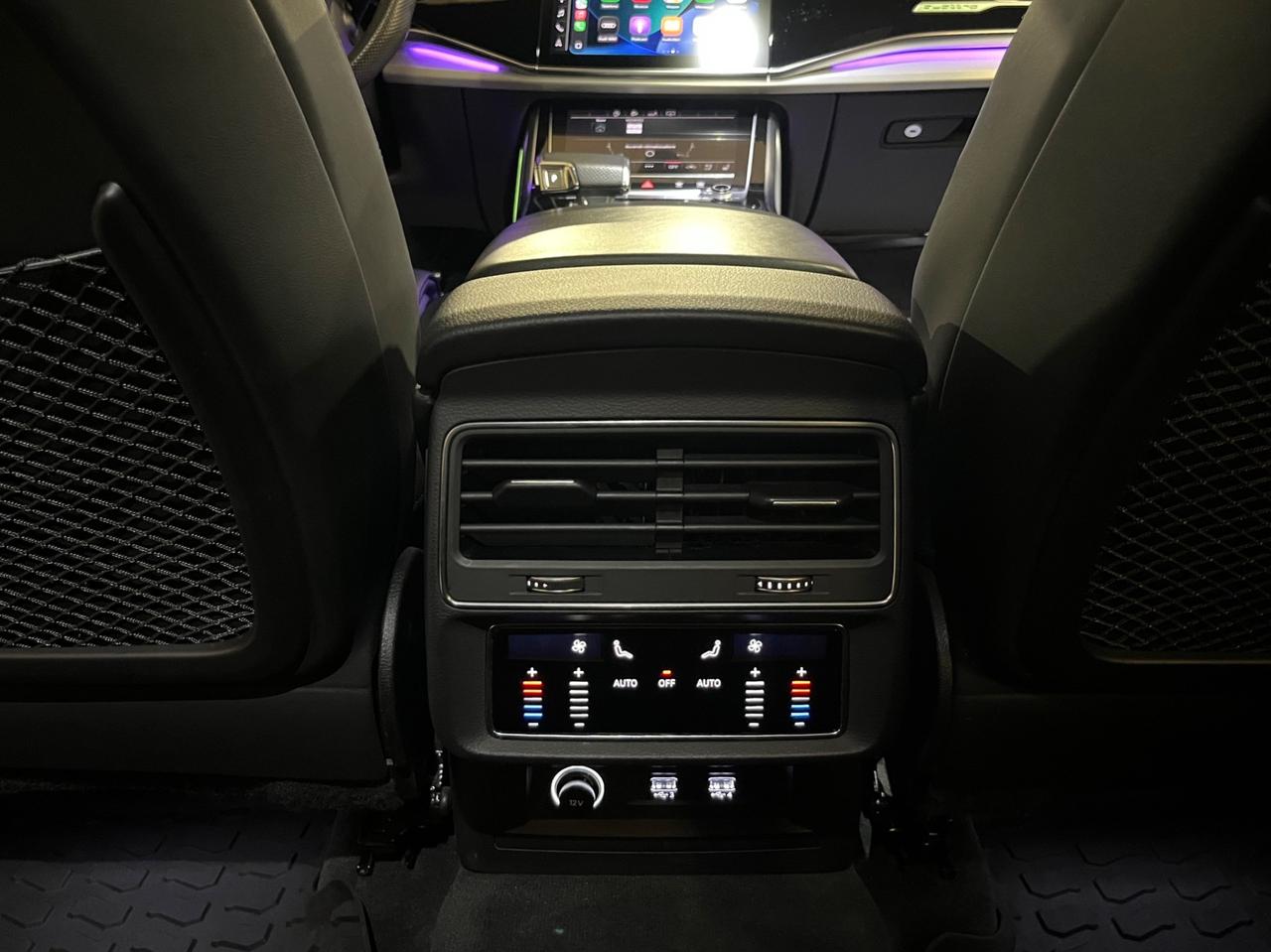 Audi Q8 45 TDI quattro S-Line Matrix/Tetto iva ESPOSTA!!