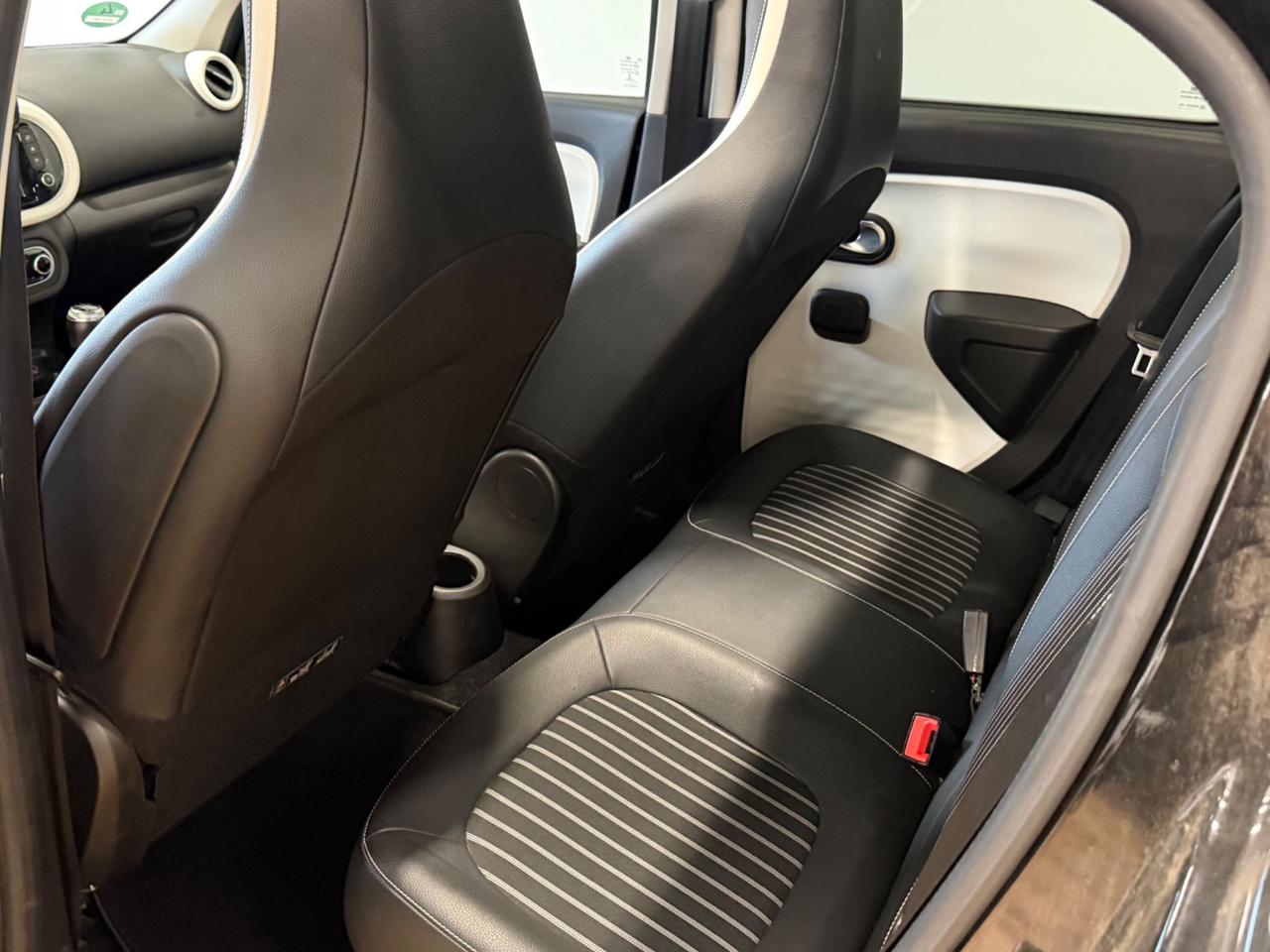 Renault Twingo INTENS FALTDACH LED NAVI PELLE