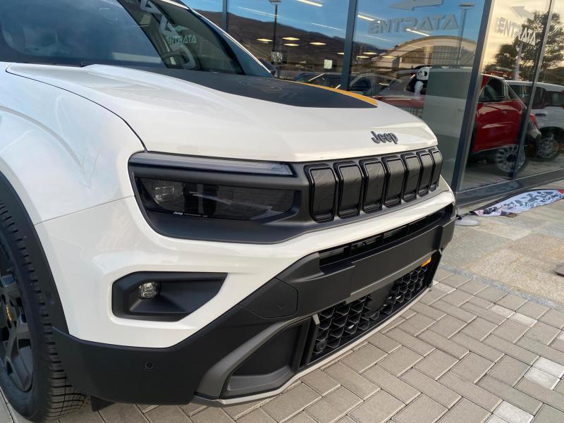 Jeep Avenger 1.2 turbo e-hybrid mhev The North Face 4xe 145cv edct6