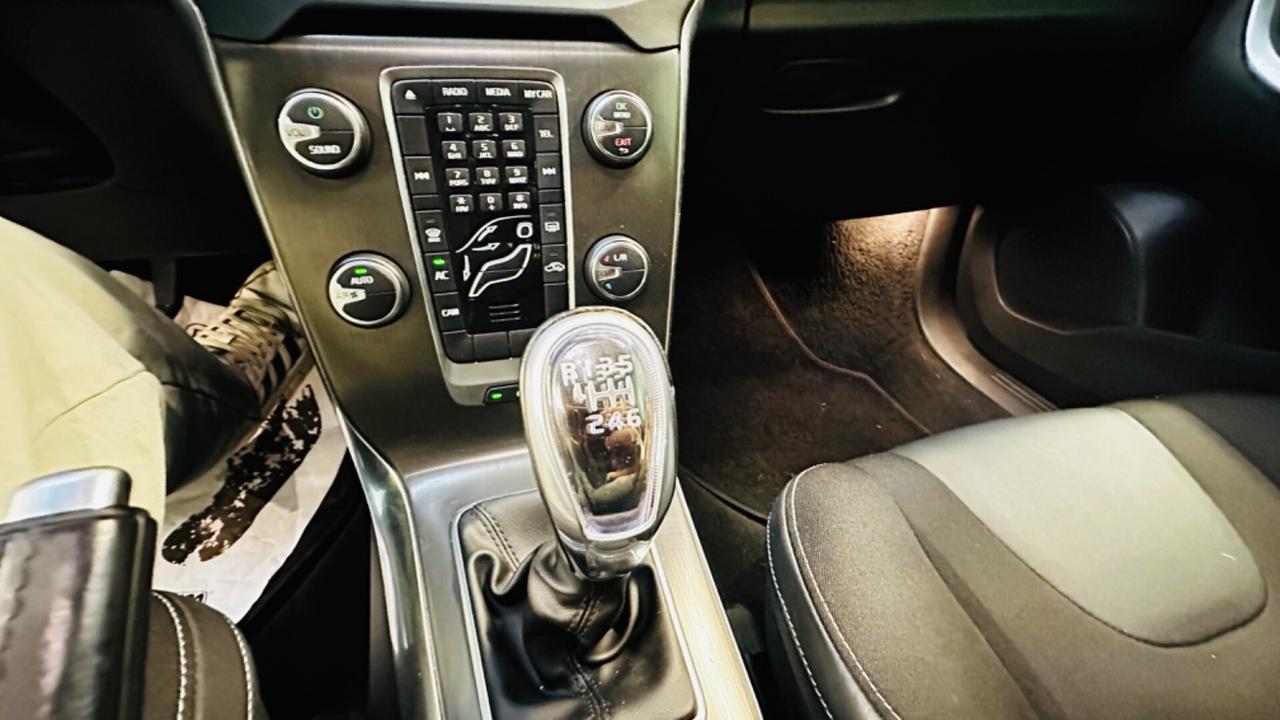 Volvo V40 D2 1.6 diesel (anche per neopatentati)