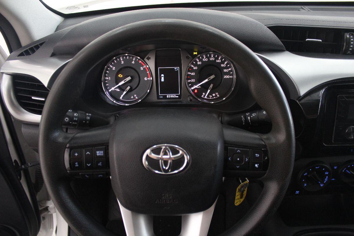 TOYOTA HILUX 2.4 D4D M/T DC 4X4 COMFORT .VC.