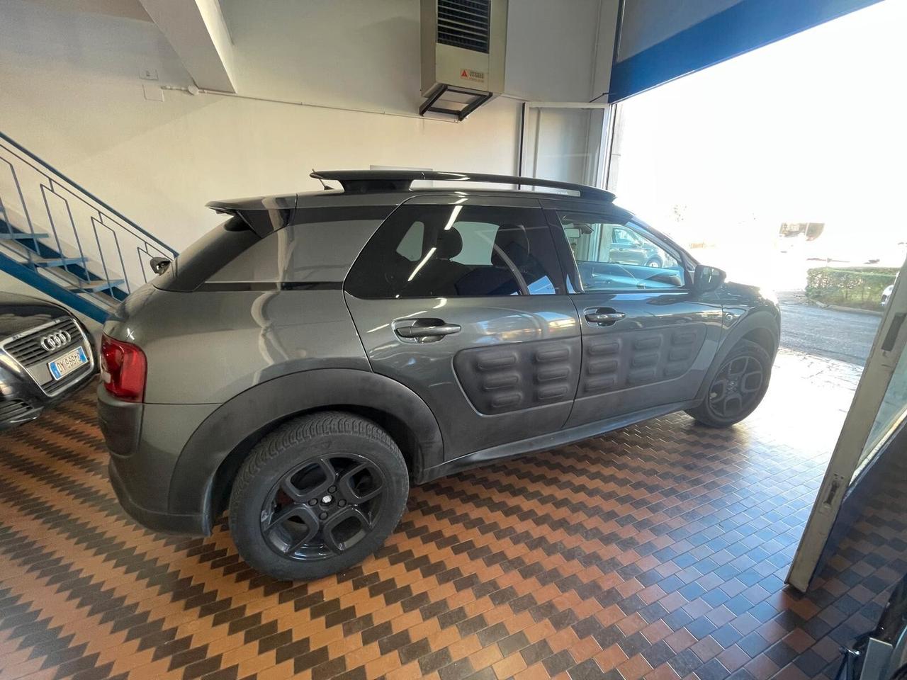 Citroen C4 Cactus BlueHDi 100 Shine