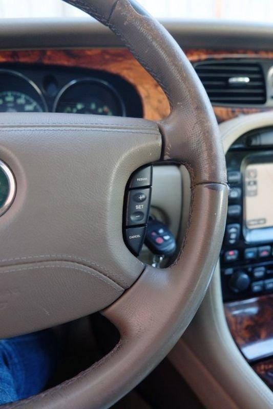 Jaguar XJ 2.7 D V6 cat Executive
