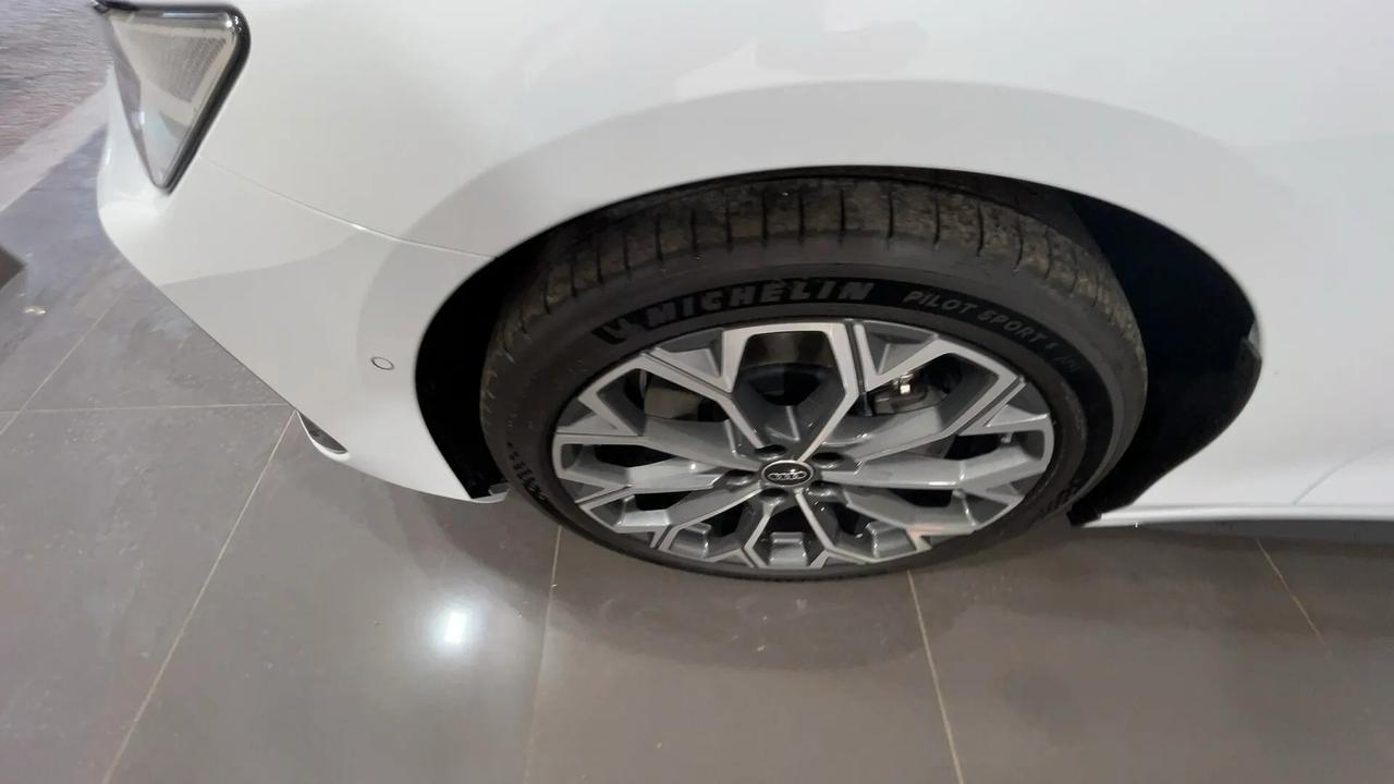 Audi A6 Avant 40 2.0 TDI quattro ultra S tronic line edition