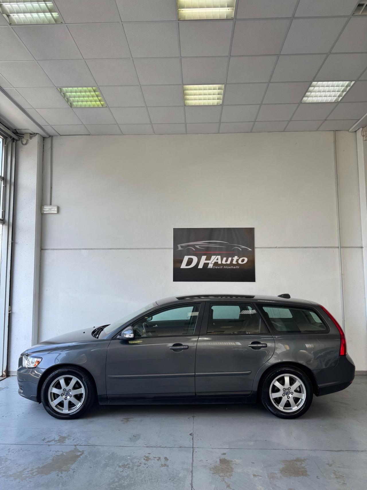 Volvo V50 D2 R-design