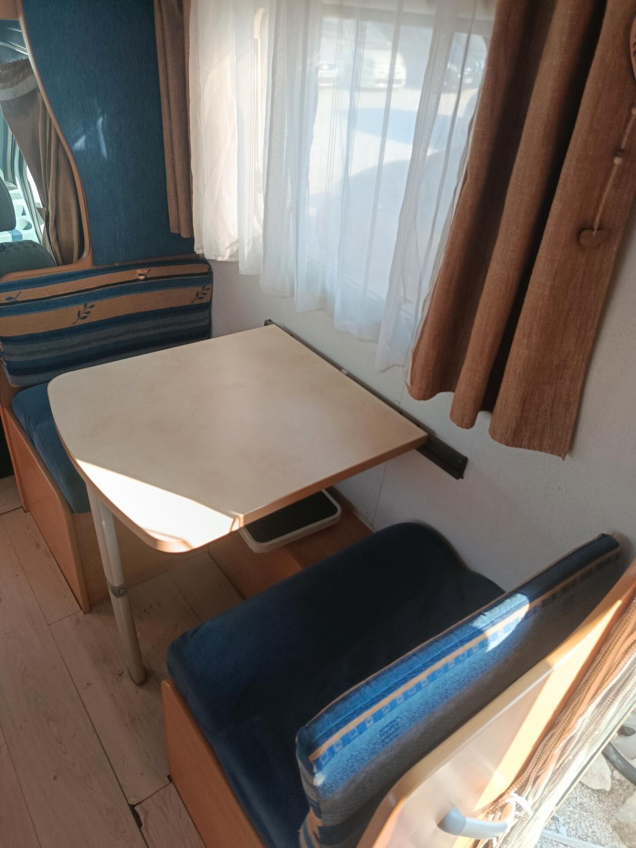 Challenger Genius49 7 posti letto