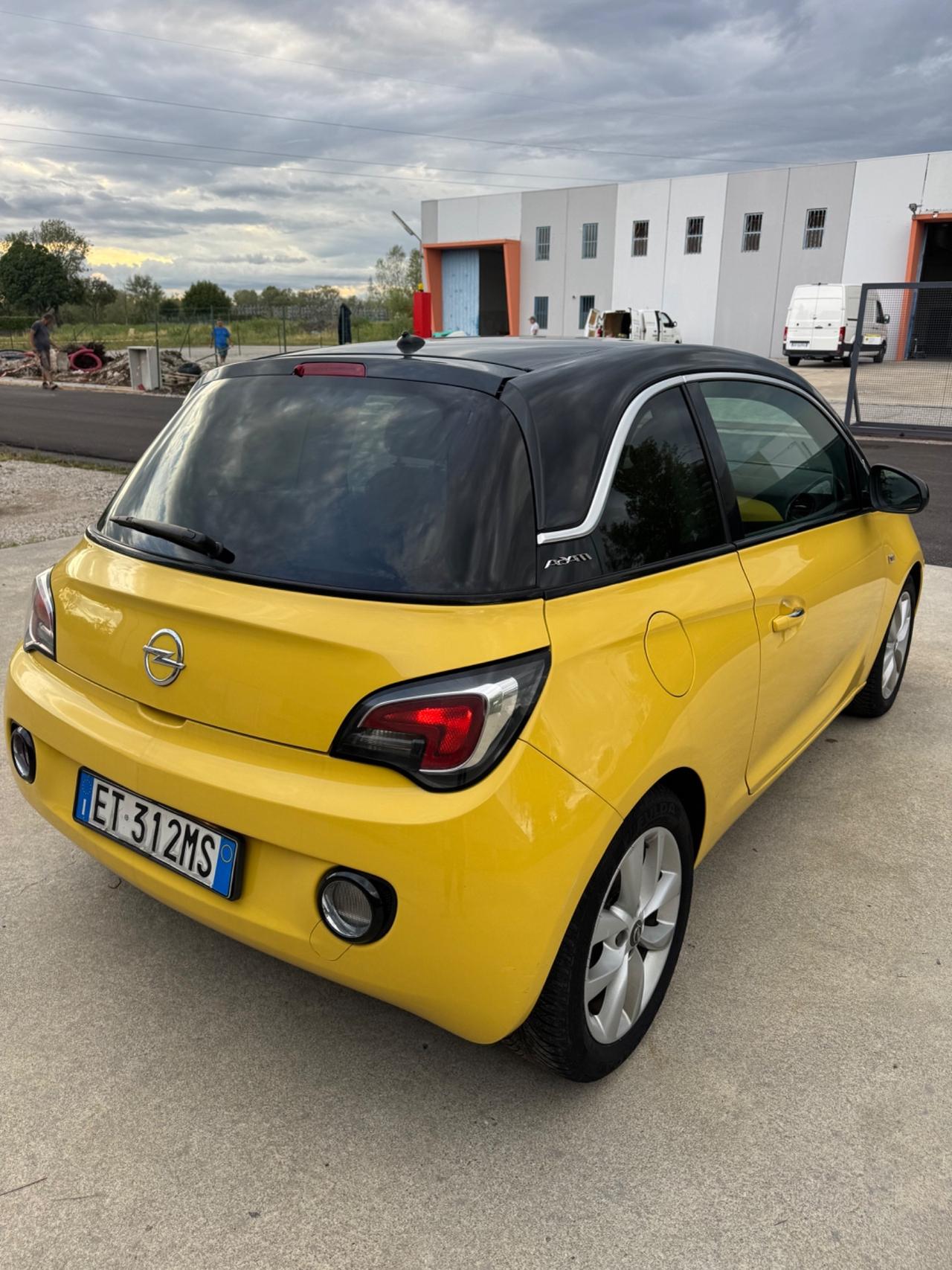 Opel Adam 1.2 70 CV Jam neopatentati