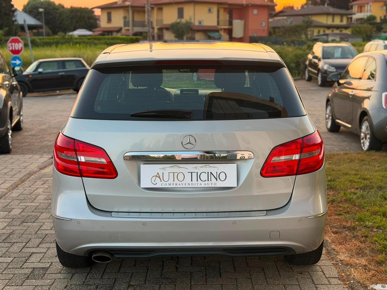 Mercedes-benz B 180 Premium