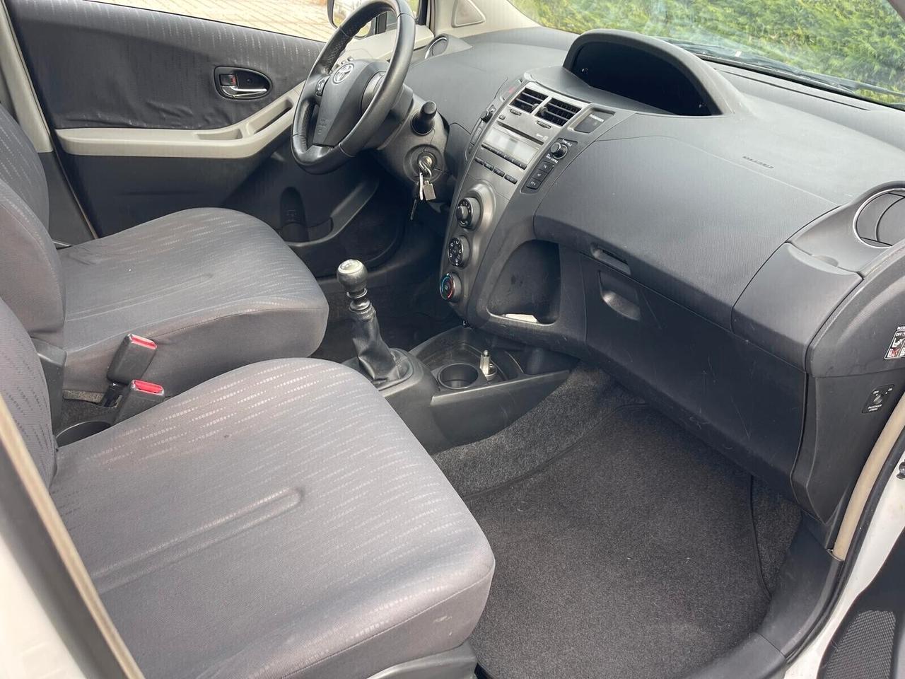 Toyota Yaris 1.3 5 porte Sol GPL Neopatentati