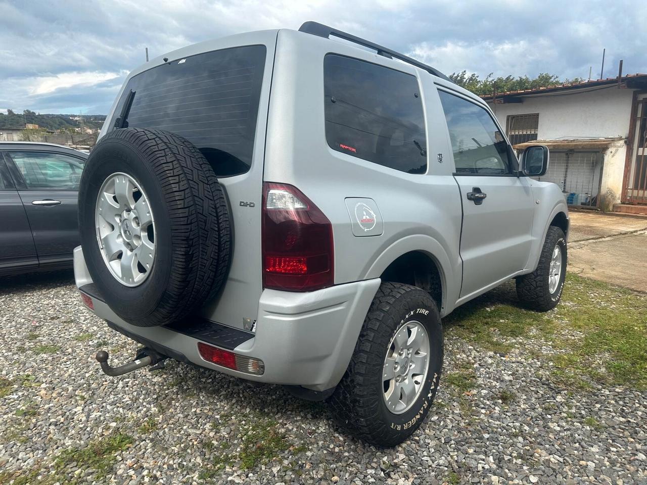 Mitsubishi Pajero 3.2 DI-D 16V 3p. Invite