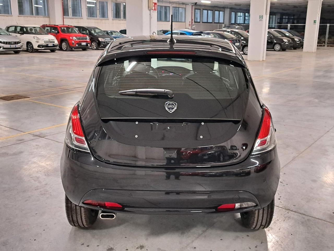 Lancia Ypsilon 1.0 FireFly Hybrid 70CV Platino MY'24 Km. Zero