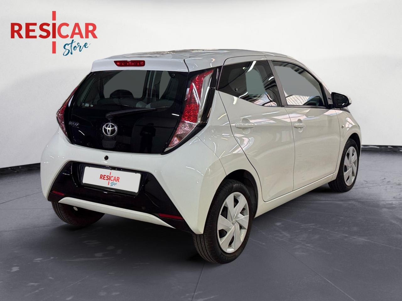 TOYOTA Aygo 5p 1.0 x-cool IDONEA NEOPATENTATO