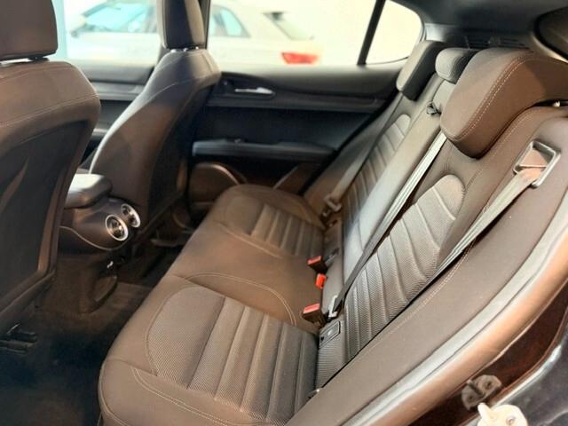 Alfa Romeo Stelvio 2.2 Turbodiesel 160 CV AT8 RWD Super Business