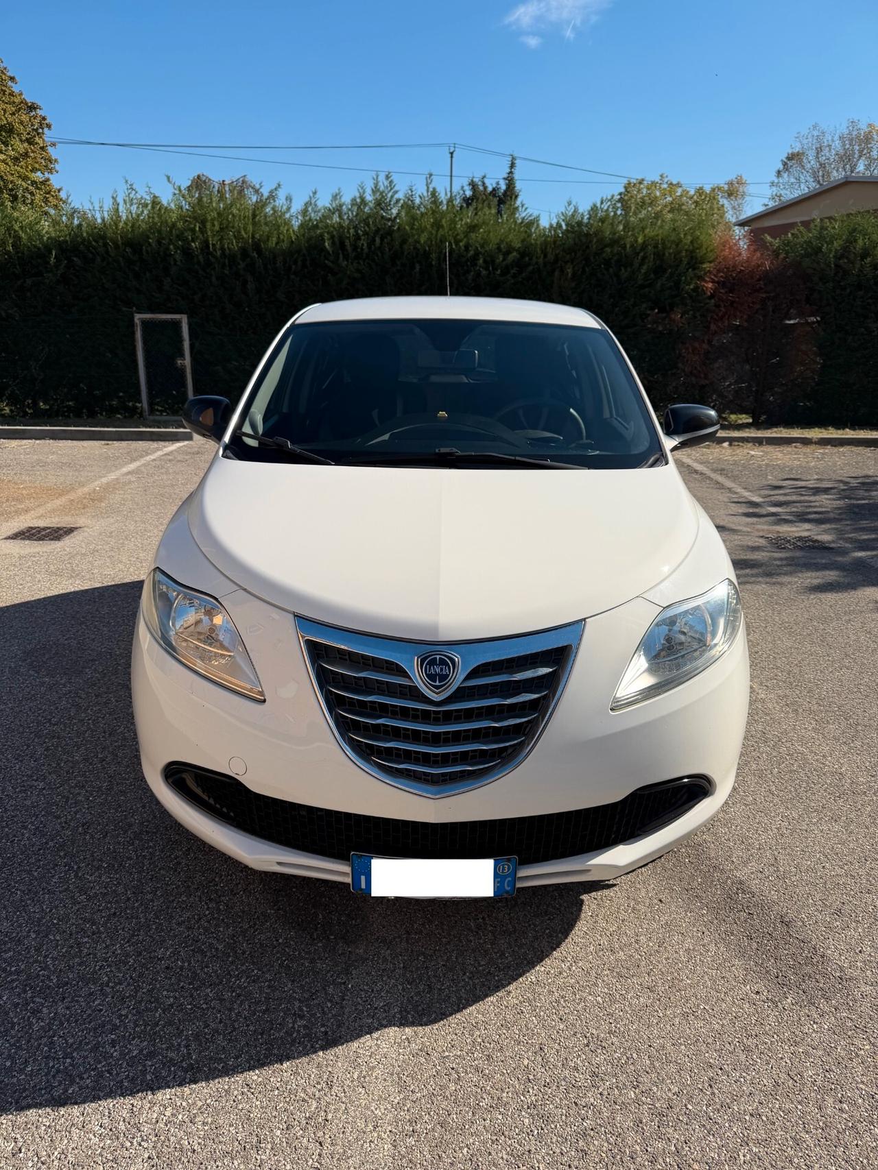 Lancia Ypsilon 0.9 Metano - NEOPATENTATI - 12 MESI DI GARANZIA -