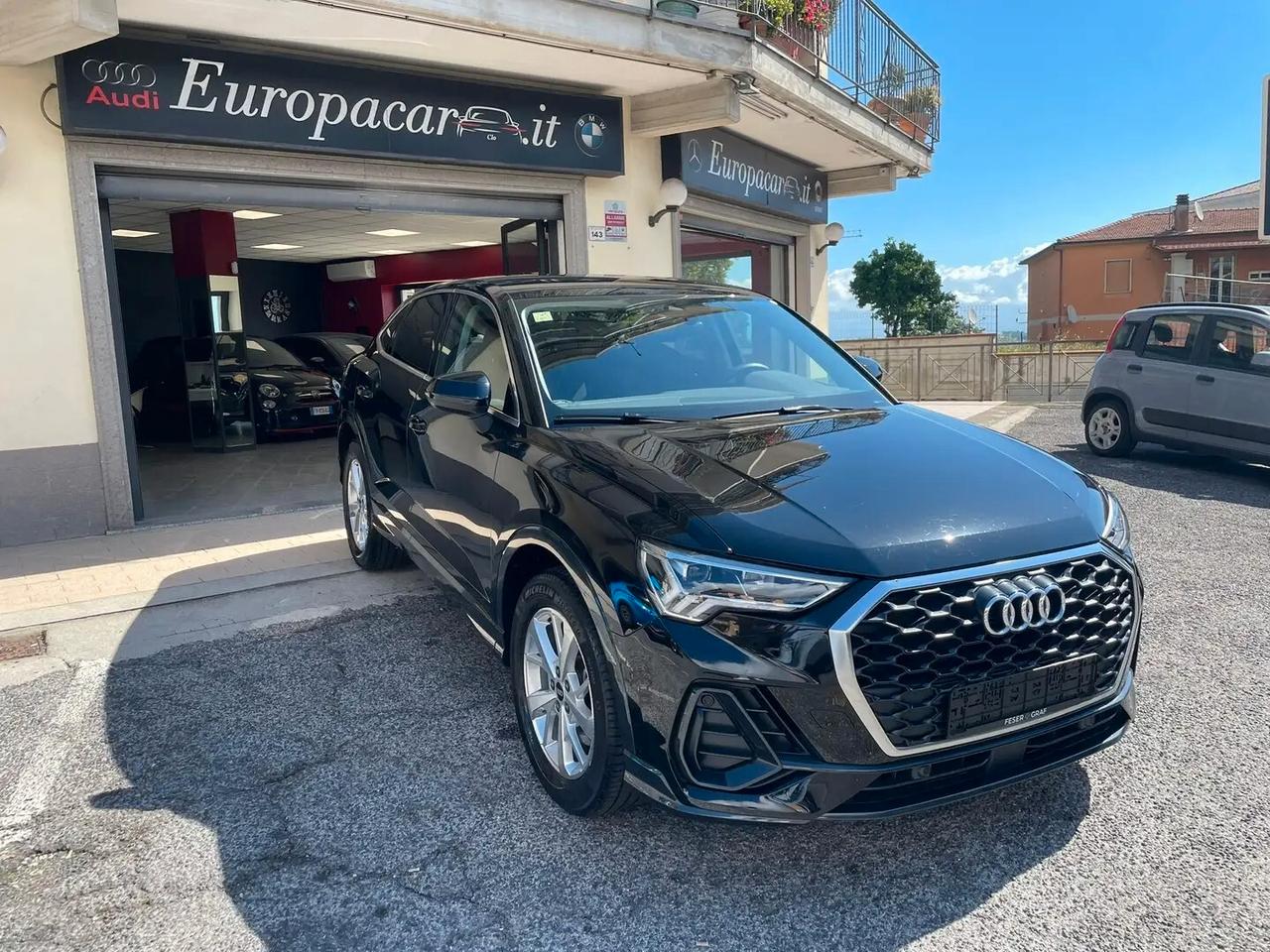 Audi Q3 45 TFSI e S tronic Business