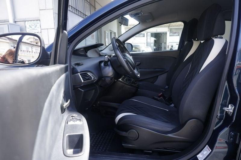 Lancia Ypsilon Lancia Ypsilon 0.9 TwinAir 85 CV AUTOMATICA 5 porte S&S DFN Platinum Unicoproprietario