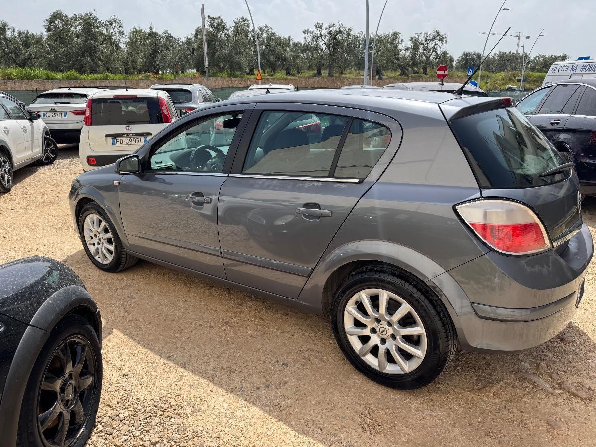 OPEL ASTRA 1.7 CDTI 101 CV 5p. Cosmo