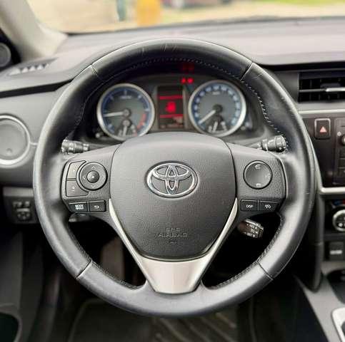 Toyota Auris 5p 2.0 d-4d Lounge