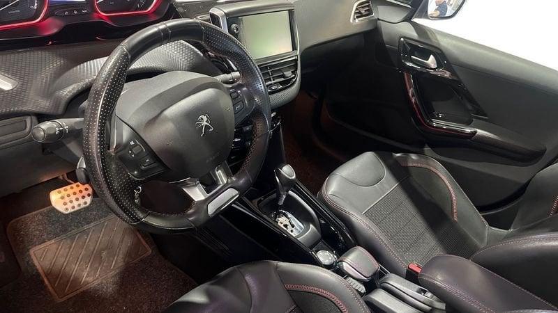 Peugeot 2008 1.5 BlueHDi 120cv Black Matt EAT6 S&S