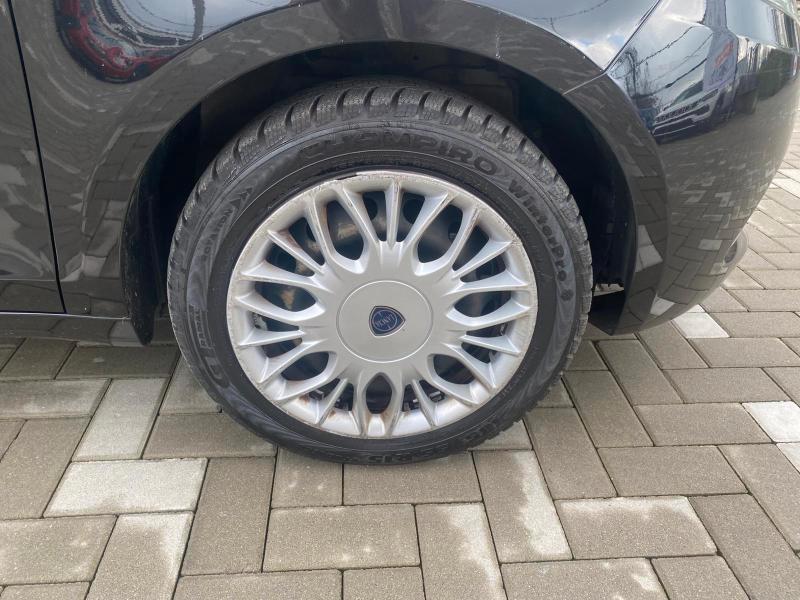 Lancia Ypsilon 5 Porte Ypsilon 1.2 Gold ecochic Gpl 69cv