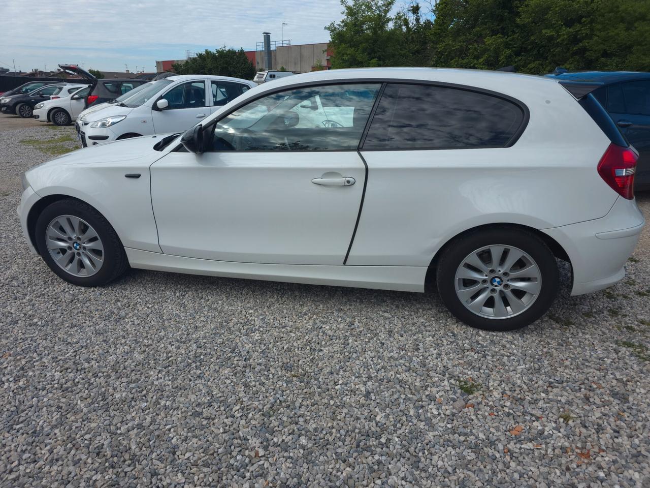 Bmw 116 116d 2.0 116CV cat 3 porte Futura DPF