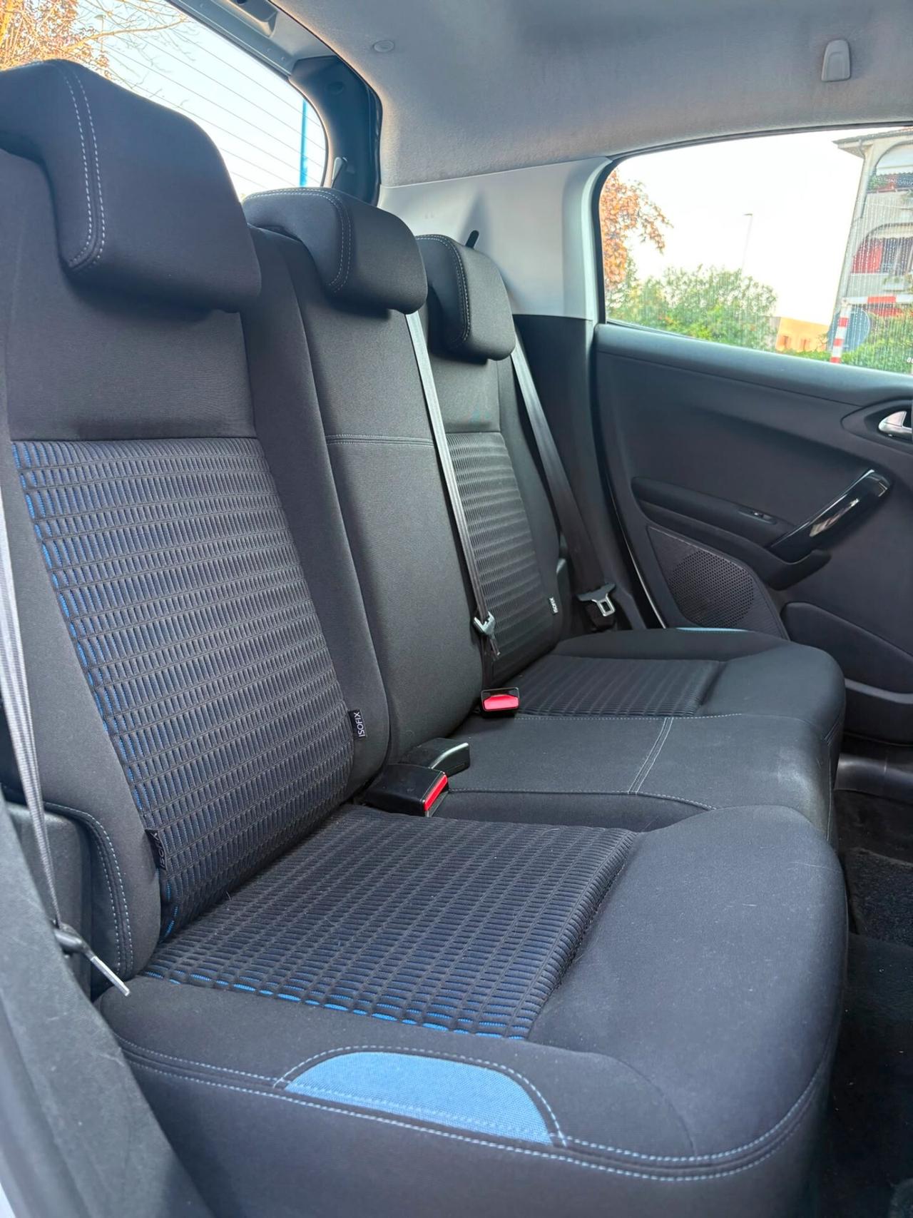 Peugeot 207 1.4 8V 75CV 3p. Energie neopatentati