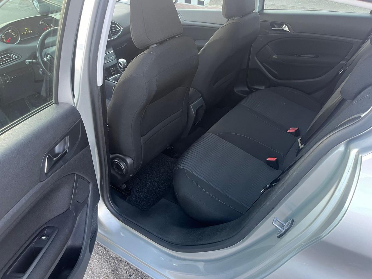Peugeot 308 BlueHDi 120 S&S Allure Unipro 2015
