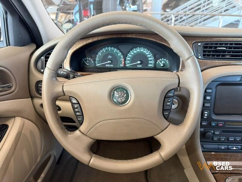 Jaguar S-Type Jaguar S-type 2.5 V6 24v Cat
