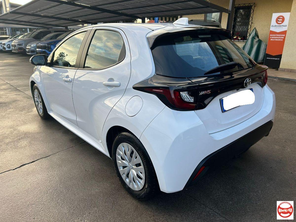 TOYOTA - Yaris 1.0 Active