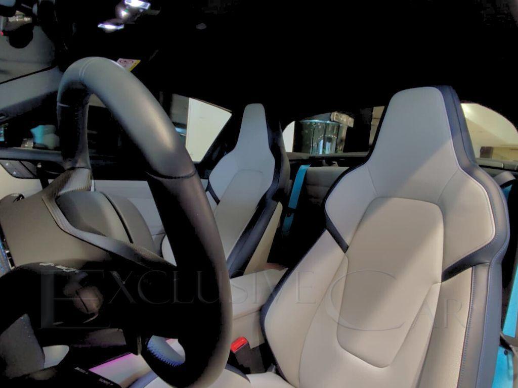 PORSCHE - 911 Cabrio - 911 Carrera 4 GTS Cabriolet