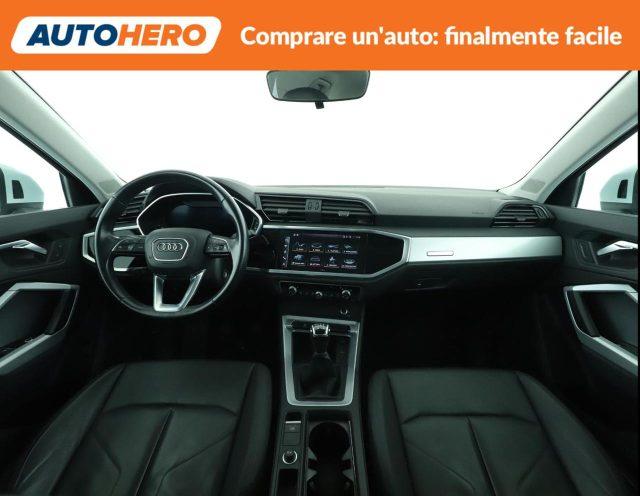 AUDI Q3 35 TFSI Business Advanced