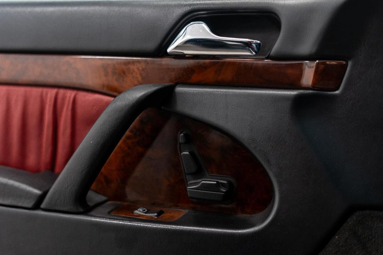 Mercedes-benz S 320 300 SEL 3.2 cat (Italia)