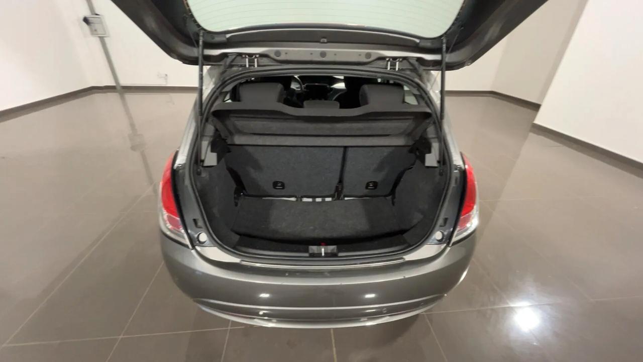 Lancia Ypsilon 1.0 FireFly 5 porte S&S Hybrid Platino