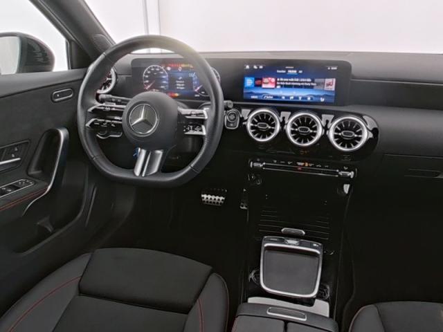 MERCEDES Classe A 180 Automatic Premium AMG PACK NIGHT