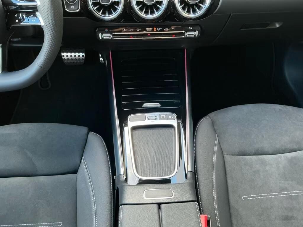 Mercedes-benz GLA 180 Automatic AMG Line Premium 360