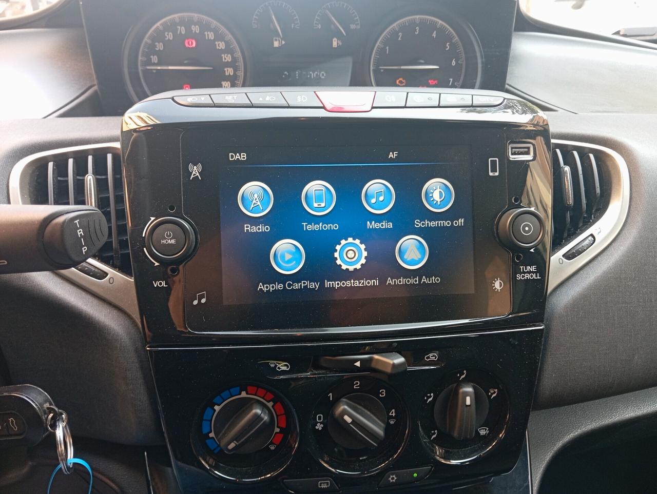 Lancia Ypsilon 1.0 FireFly 5 porte S&S Hybrid Ecochic Silver
