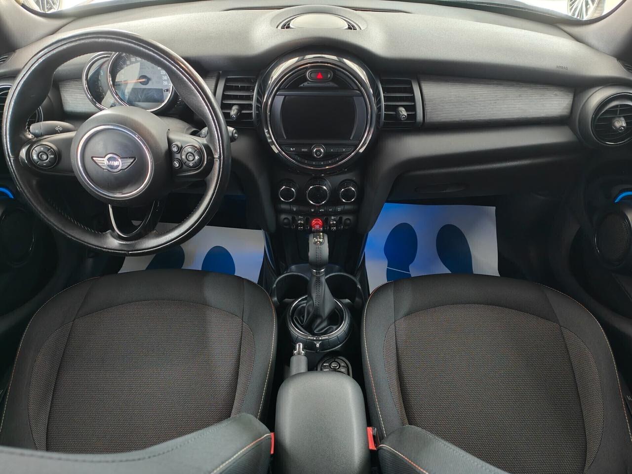 MINI Cooper D 1.5 Boost 5p auto