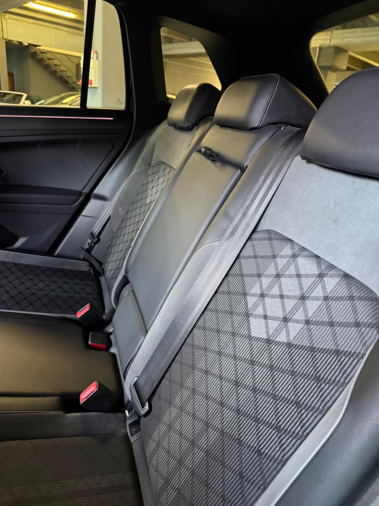 Volkswagen TIGUAN 2.0 TDI RLINE IQ MATRIX KMCERTIF