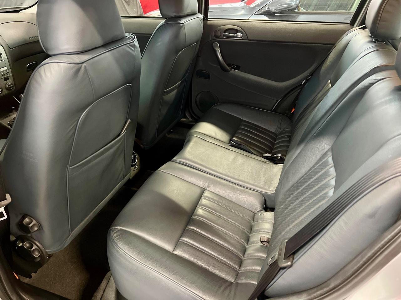 Alfa Romeo 147 1.6 16V Twin Spark Distinctive 5p