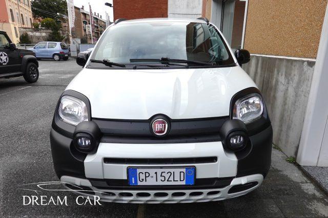 FIAT Panda 1.0 FireFly S&S Hybrid Red UNIPRO