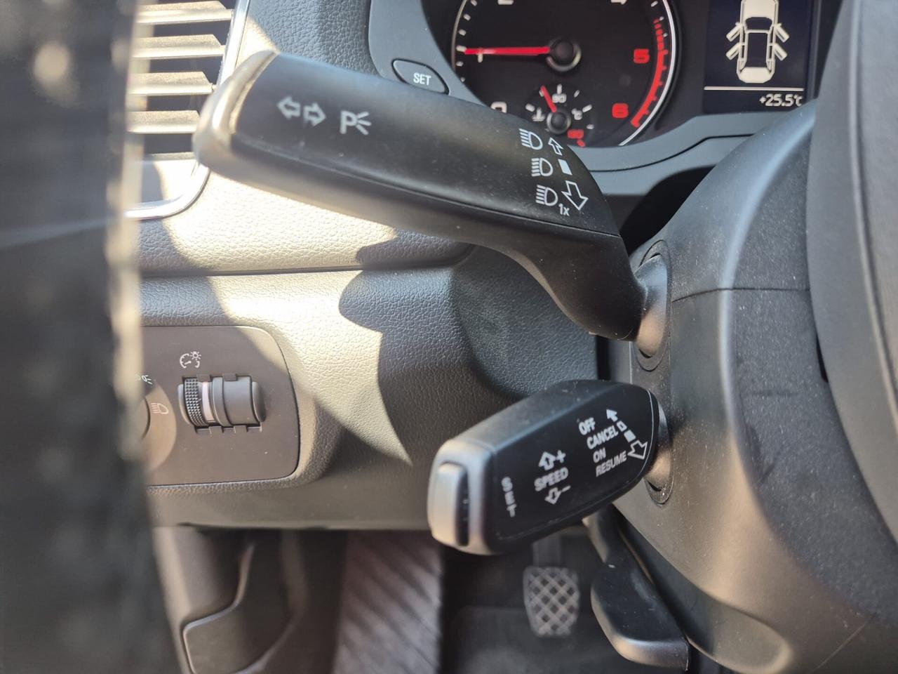 Audi Q3 2.0 TDI 120 CV Sport