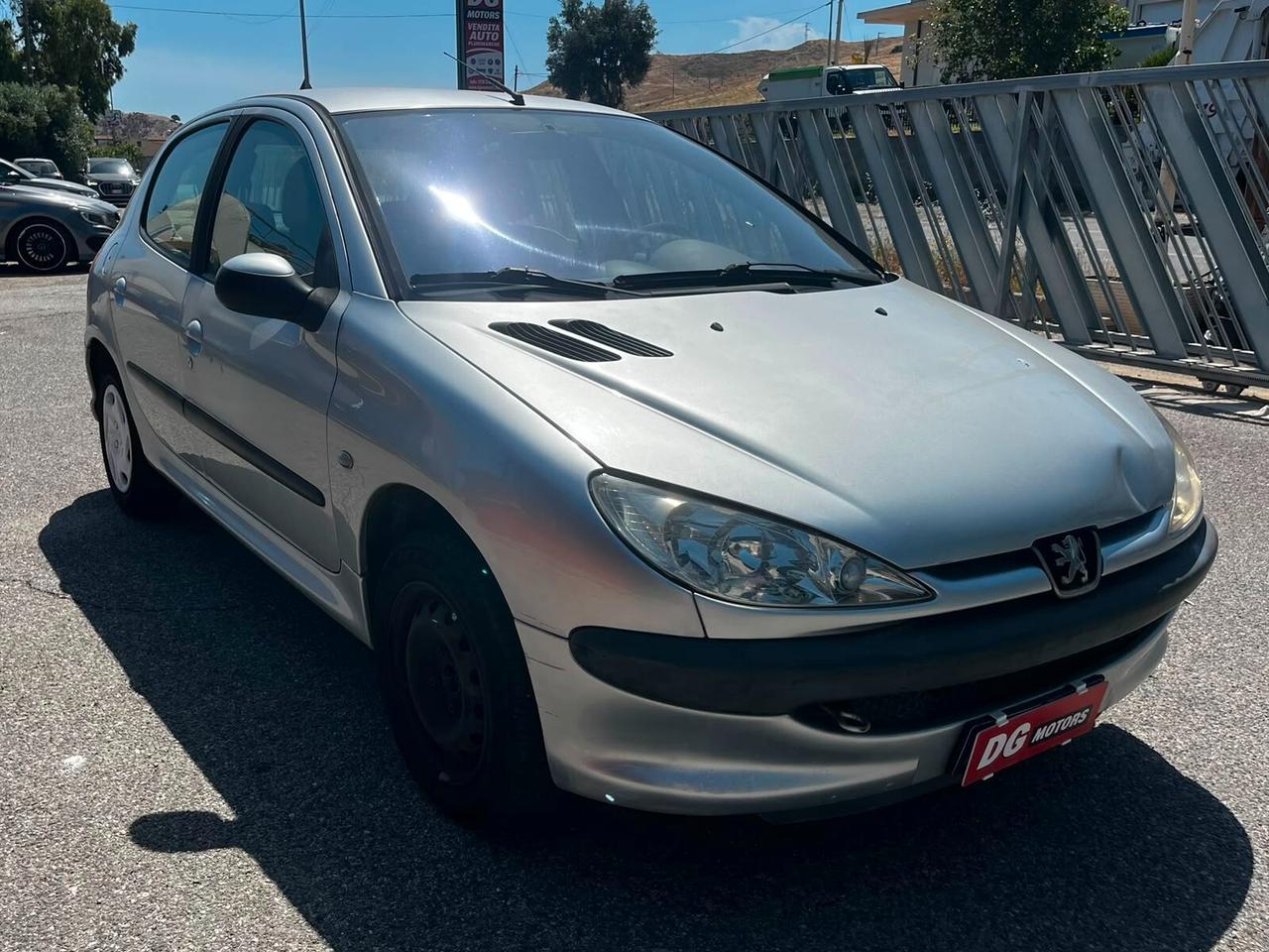 Peugeot 206 1.1 5p. XT