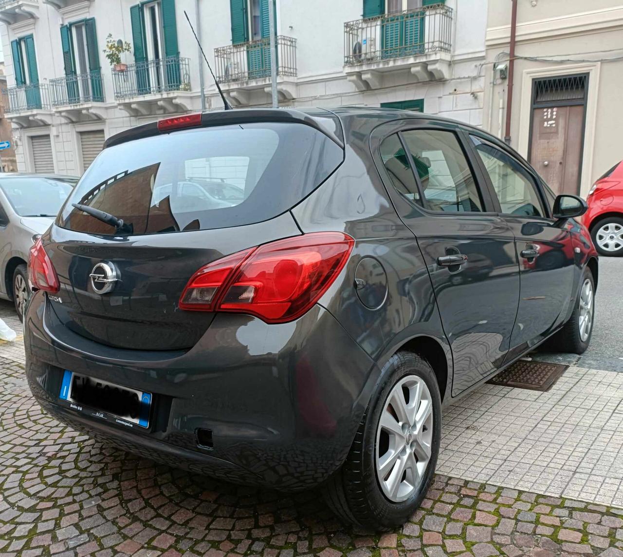 Opel Corsa 1.2 gpl 5 porte 2015