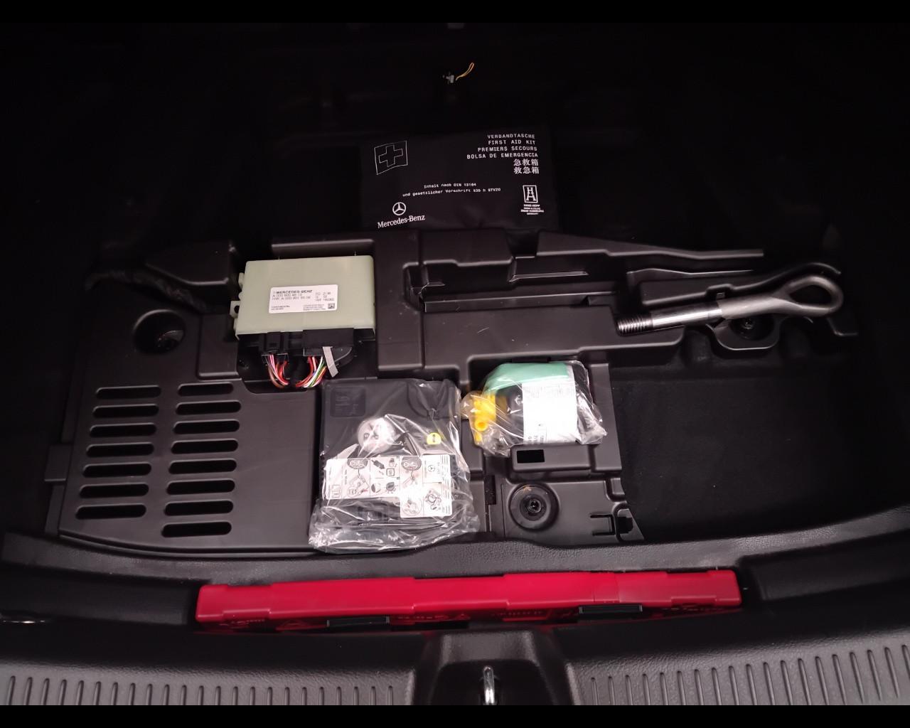 Mercedes-Benz Classe A - W177 2018 - A 180 d Sport auto