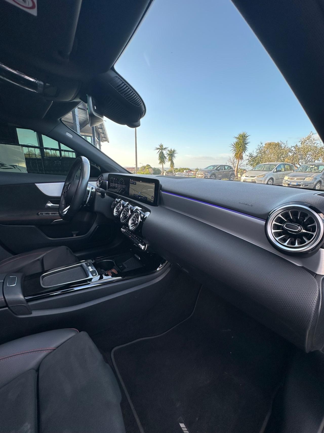 Mercedes-benz A 35 AMG LINE PREMIUM PLUS