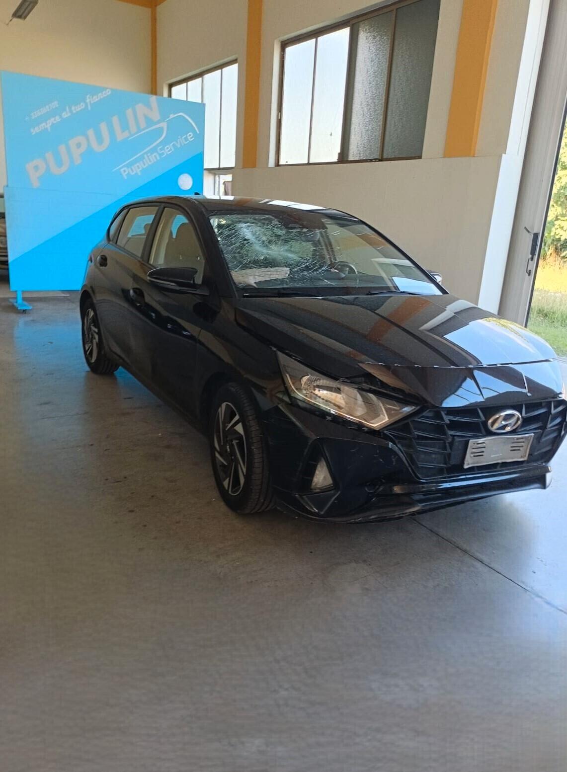 Hyundai i20 1.2 MPI MT Connectline